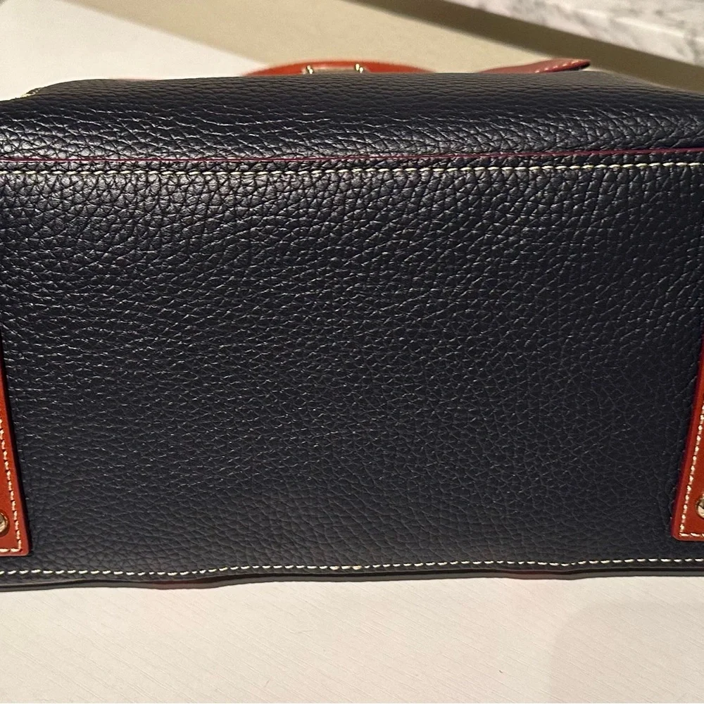 Dooney & Bourke, Audrey Satchel midnight navy - like new - Picture 3 of 4